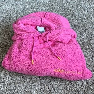 Pink Nike oversizeded therma